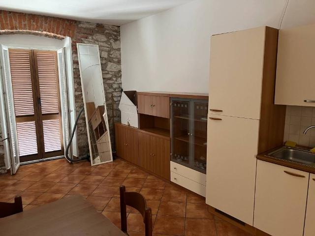 Appartamento in affitto a Gavirate VA