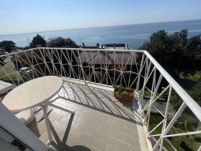 Appartamento in affitto a Genova