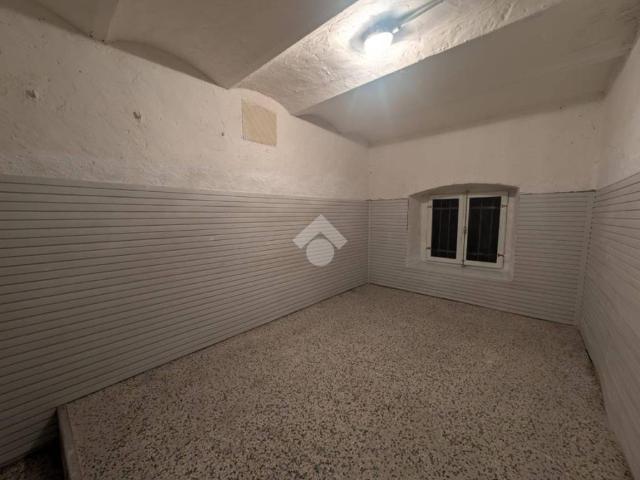 Appartamento in affitto a Genova via Anton Maria Maragliano, 7, non arredato/vuoto, buono stato, cantina TrovaCasa