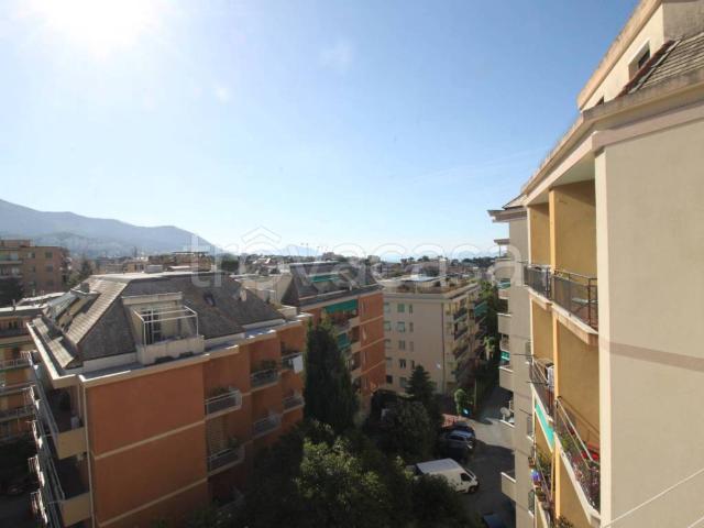 Appartamento in affitto a Genova via Angelo Orsini, arredato, ascensore, riscaldamento centralizzato TrovaCasa