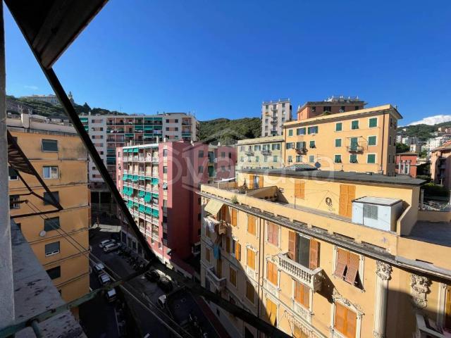 Appartamento in affitto a Genova via Aldo Manuzio, parzialmente arredato, ascensore, riscaldamento centralizzato TrovaCasa