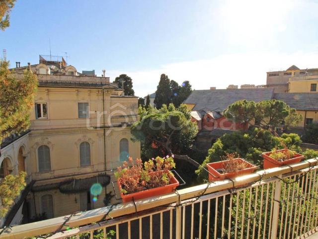 Appartamento in affitto a Genova via Goffredo Mameli, arredato, ascensore, balcone TrovaCasa