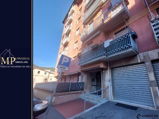 Appartamento in affitto a Genova via Giovanni Arrivabene, parzialmente arredato, ascensore, riscaldamento centralizzato TrovaCasa