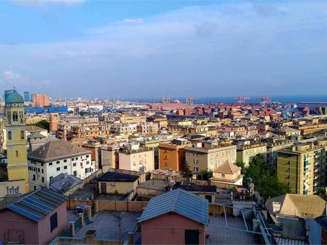 Appartamento in affitto a Genova via dei Sessanta, terrazzo, riscaldamento autonomo, vista mare TrovaCasa