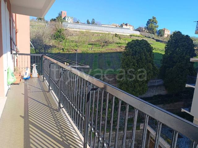 Appartamento in affitto a Genova via dell'Alloro, non arredato/vuoto, ascensore, balcone TrovaCasa