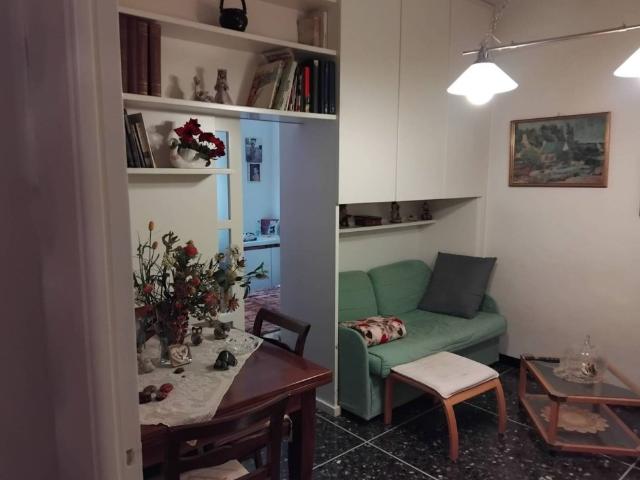 Appartamento in affitto a Genova via Ernesto Cabruna, non arredato/vuoto, porta blindata, luminoso TrovaCasa