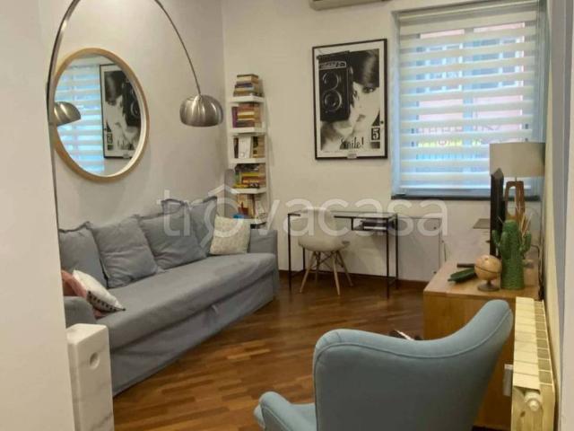 Appartamento in affitto a Genova via Felice Cavallotti, arredato, giardino, ascensore TrovaCasa