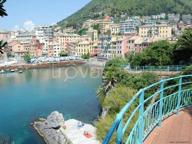 Appartamento in affitto a Genova via Felice Gazzolo, arredato, giardino privato, balcone TrovaCasa
