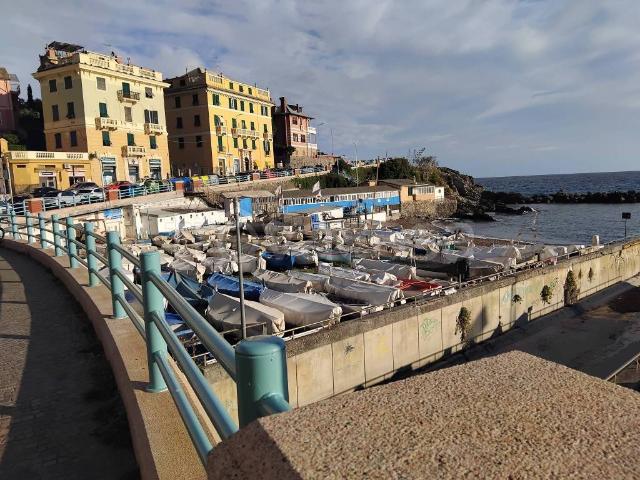 Appartamento in affitto a Genova via Oliveto, non arredato/vuoto, riscaldamento autonomo, luminoso TrovaCasa