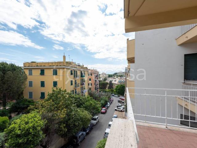 Appartamento in affitto a Genova via Montallegro, arredato, posto auto, terrazzo TrovaCasa