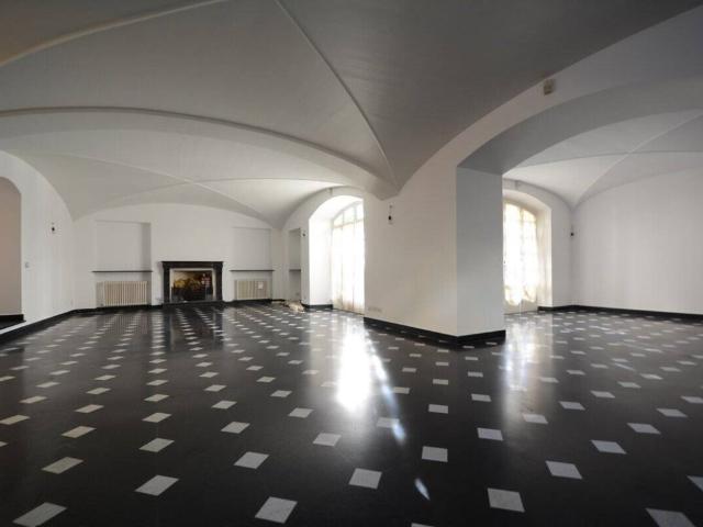 Appartamento in affitto a Genova via Montallegro, box, immobile di prestigio, posto auto coperto TrovaCasa