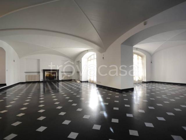 Appartamento in affitto a Genova via Montallegro, non arredato/vuoto, box, immobile di prestigio TrovaCasa