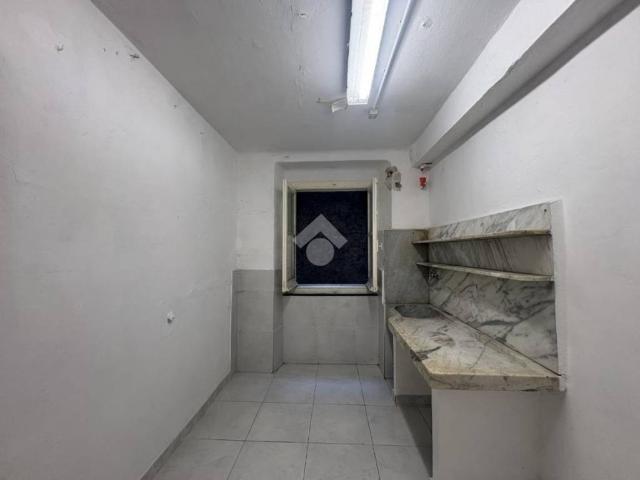 Appartamento in affitto a Genova via Madre Rosa Bianchi, 21, non arredato/vuoto, buono stato, cantina TrovaCasa