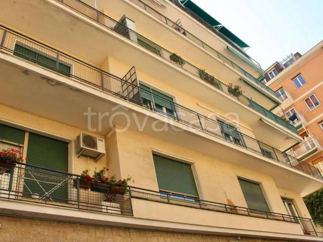 Appartamento in affitto a Genova via San Martino, 35A, arredato, posto auto, balcone TrovaCasa