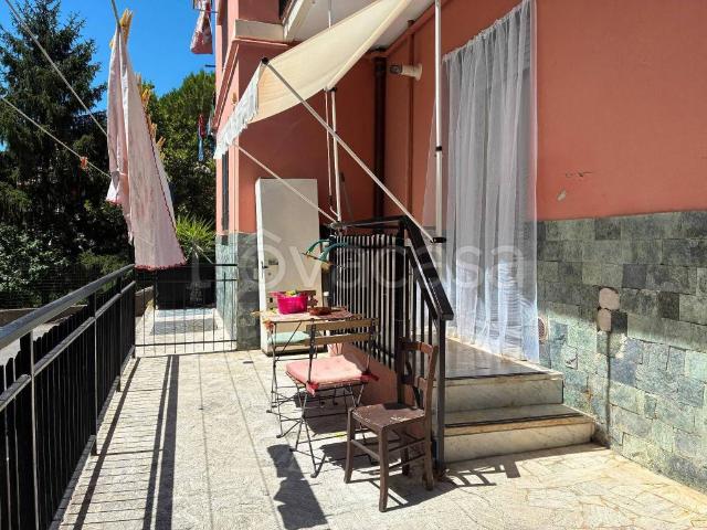 Appartamento in affitto a Genova via San Felice, non arredato/vuoto, giardino privato, posto auto TrovaCasa
