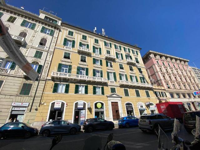 Appartamento in affitto a Genova via San Giacomo e Filippo, 19, non arredato/vuoto, terrazzo, immobile di prestigio TrovaCasa