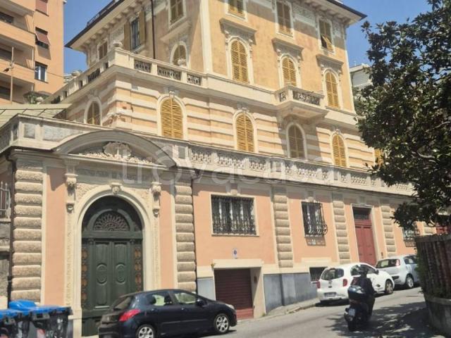 Appartamento in affitto a Genova via Piaggio, 15, arredato, riscaldamento autonomo, libero subito TrovaCasa