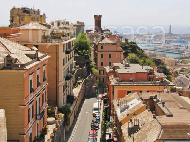 Appartamento in affitto a Genova via Pietro Paleocapa TrovaCasa