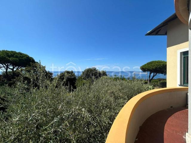 Appartamento in affitto a Genova via Privata delle Palme, Nervi