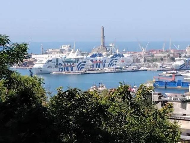 Appartamento in affitto a Genova corso Carbonara, Carmine