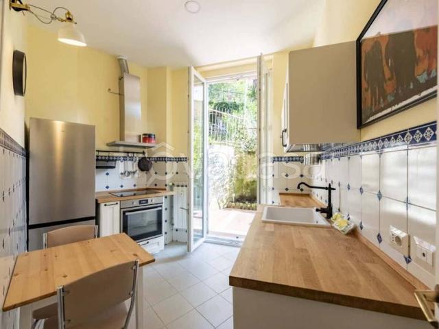 Appartamento in affitto a Genova corso Magenta, arredato, giardino privato, ascensore TrovaCasa