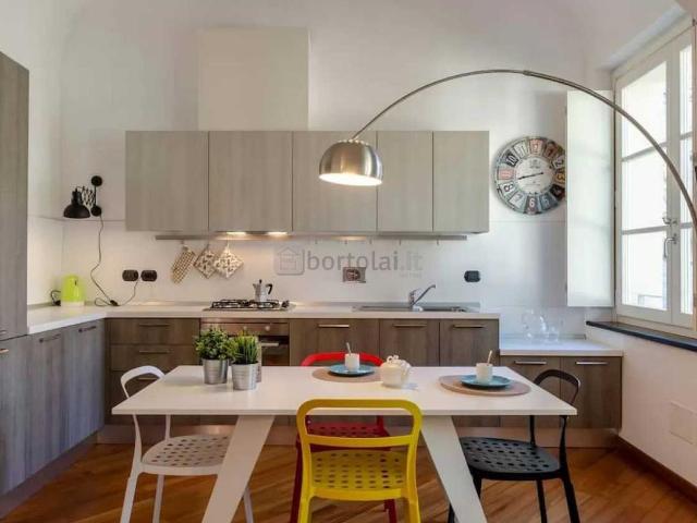 Appartamento in Affitto a Genova in Via San Bartolomeo degli Armeni, 2H