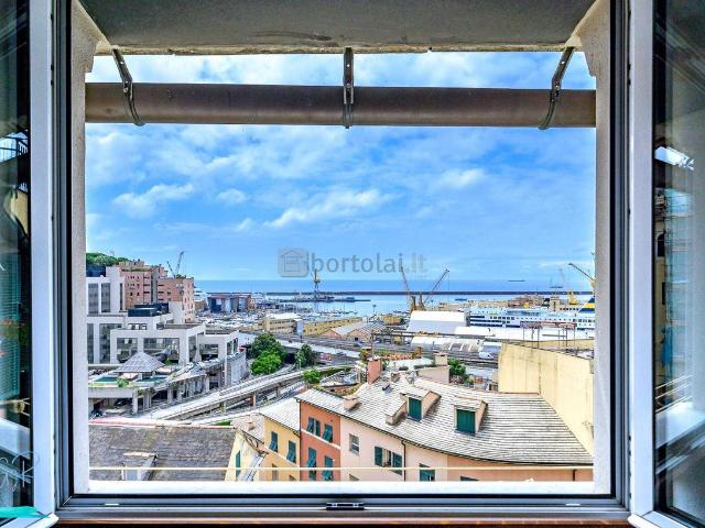 Appartamento in Affitto a Genova in Vico San Salvatore, 5