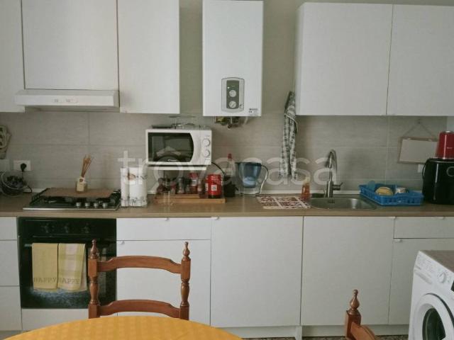 Appartamento in affitto a Genova piazza Galileo Ferraris, 1a, parzialmente arredato, cucina abitabile TrovaCasa