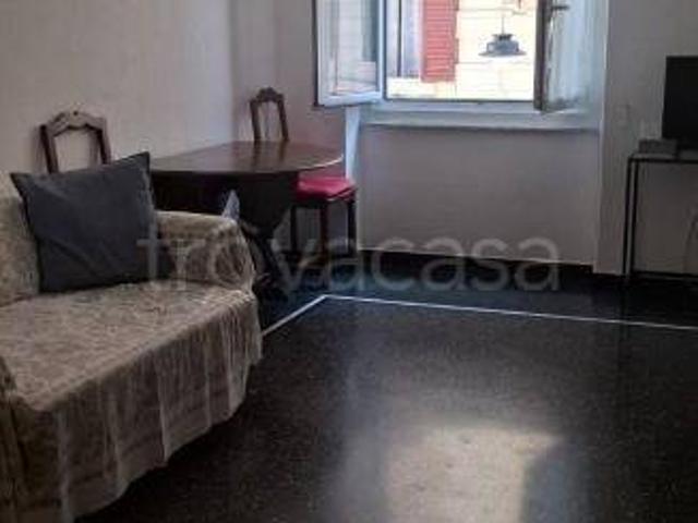 Appartamento in affitto a Genova piazza di Sarzano, non arredato/vuoto, ascensore, cucina abitabile TrovaCasa