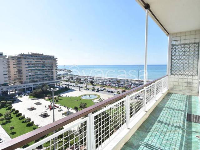 Appartamento in affitto a Genova piazza Rossetti, 2, vista mare, parzialmente arredato, riscaldamento centralizzato TrovaCasa