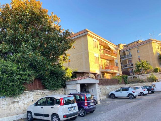 Appartamento in affitto a Genzano di Roma RM