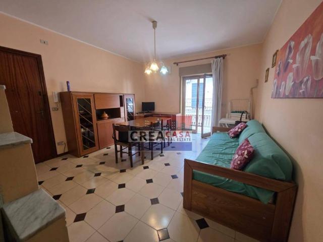 Appartamento in affitto a Giardini Naxos via Ustica, centrale, vicinanze negozi, zona residenziale TrovaCasa