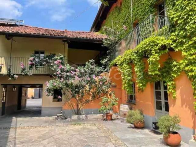 Appartamento in affitto a Giaveno via Vittorio Emanuele II, arredato, riscaldamento autonomo, balcone TrovaCasa