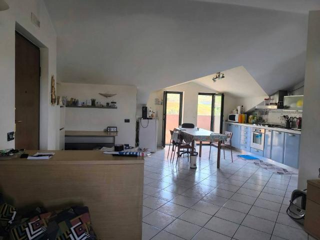 Appartamento in affitto a Giffoni Valle Piana SA