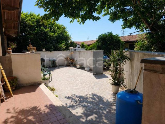 Appartamento in affitto a Giugliano in Campania via Carrafiello, arredato, terrazzo, ingresso indipendente TrovaCasa