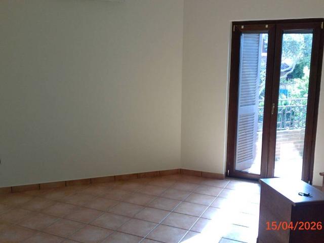 Appartamento in affitto a Giugliano in Campania via Vicinale Ficocelle, box, parzialmente arredato, contesto signorile TrovaCasa