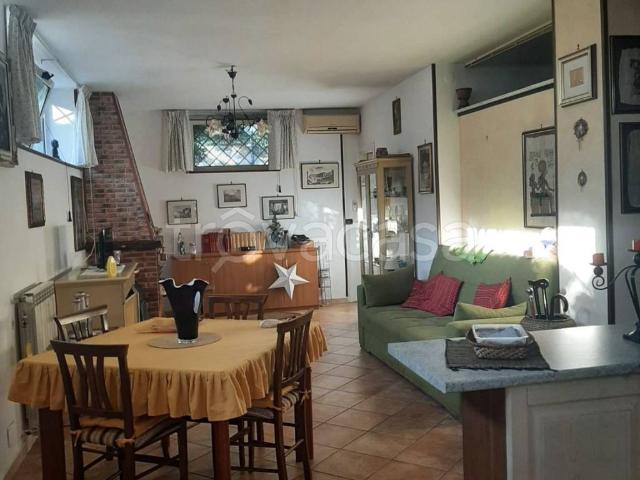 Appartamento in affitto a Giugliano in Campania via Ripuaria, arredato, giardino privato, caminetto TrovaCasa