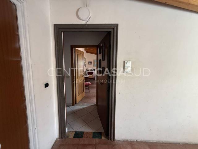 Appartamento in affitto a Giugliano in Campania via Vittorio Veneto, non arredato/vuoto, terrazzo, senza ascensore TrovaCasa