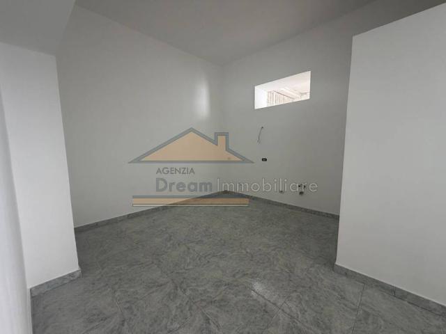 Appartamento in affitto a Giugliano in Campania corso Campano, non arredato/vuoto, giardino privato, centrale TrovaCasa