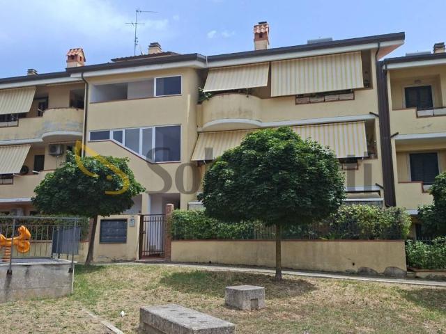 Appartamento in affitto a Grottaferrata via Giuseppe Rondini, 35, arredato, giardino privato, riscaldamento autonomo TrovaCasa