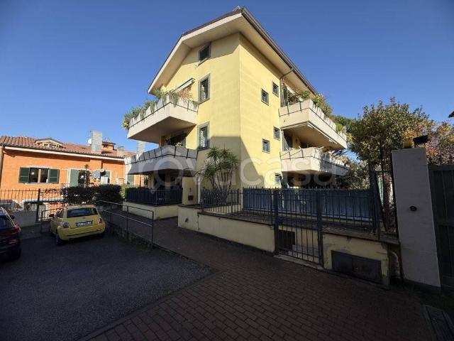 Appartamento in affitto a Grottaferrata via Sentiero delle Rose, 2/c, arredato, box, terrazzo TrovaCasa