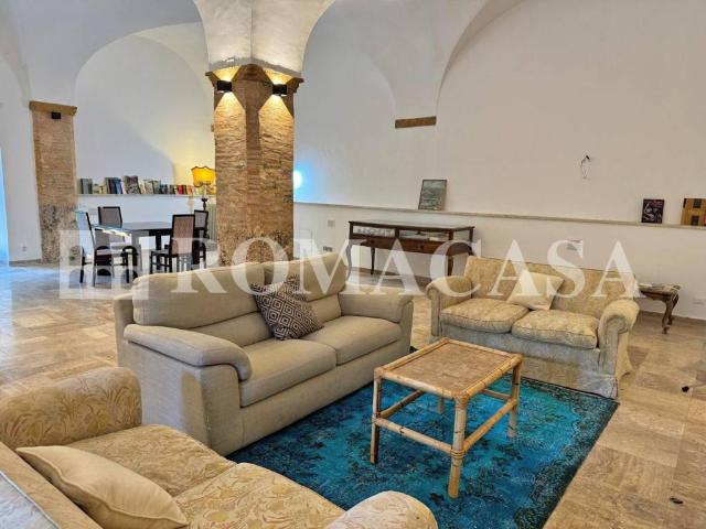 Appartamento in affitto a Grottaferrata via Umberto Pavoni, arredato, giardino privato, immobile di prestigio TrovaCasa