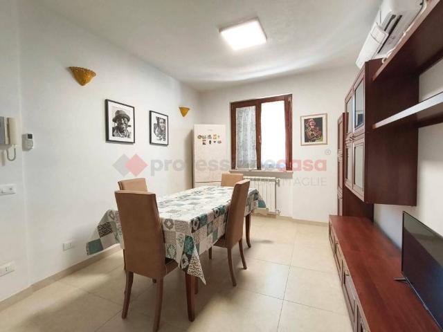 Appartamento in affitto a Grottaglie TA