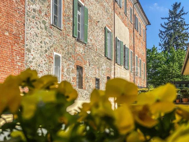 Appartamento in affitto a Ivrea, non arredato/vuoto, vista panoramica, centrale TrovaCasa