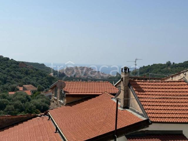 Appartamento in affitto a Imperia, arredato, terrazzo, riscaldamento autonomo TrovaCasa