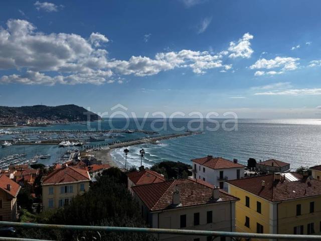 Appartamento in affitto a Imperia, arredato, terrazzo, vista mare TrovaCasa
