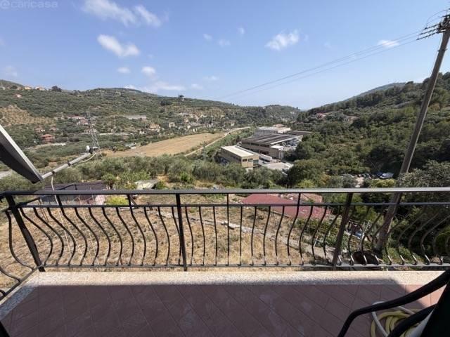 Appartamento in affitto a Imperia IM