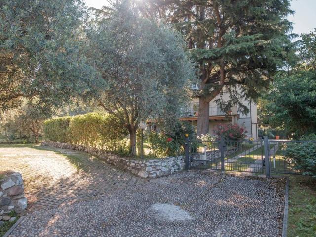 Appartamento in affitto a Iseo BS
