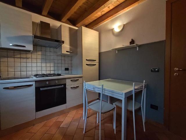 Appartamento in affitto a Iseo BS