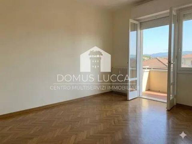 Appartamento in affitto a Lucca LU